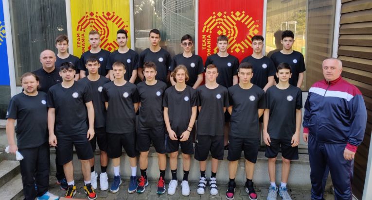 Naționala Under 17 a României înaintea plecării spre calificările pentru Campionatul European 2021