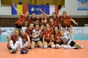 Bucuria fetelor de la Volei Alba Blaj după victoria din sferturile Cupei CEV