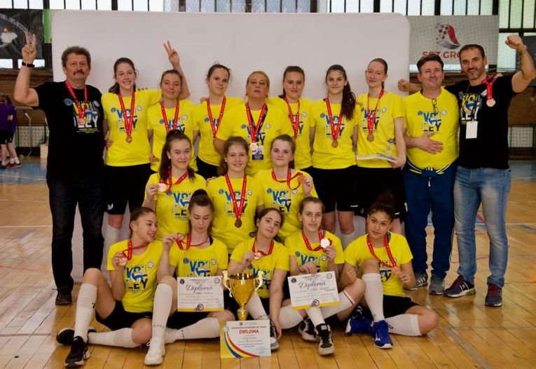 Echipa de cadete Bega Timișoara, medaliată cu bronz în campionatul 2021/ 2022