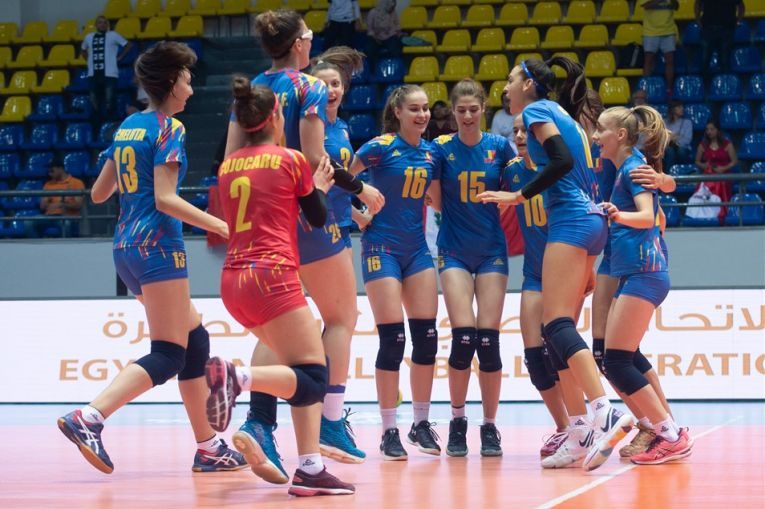 Bucuria jucătoarelor naționalei României, după calificarea în finala pentru locul5 de la Campionatul Mondial U18