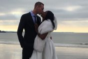 Voleibalistul francez Kevin Le Roux și soția lui, Cursty jacskon Le Roux, primul sărut ca soț și soție