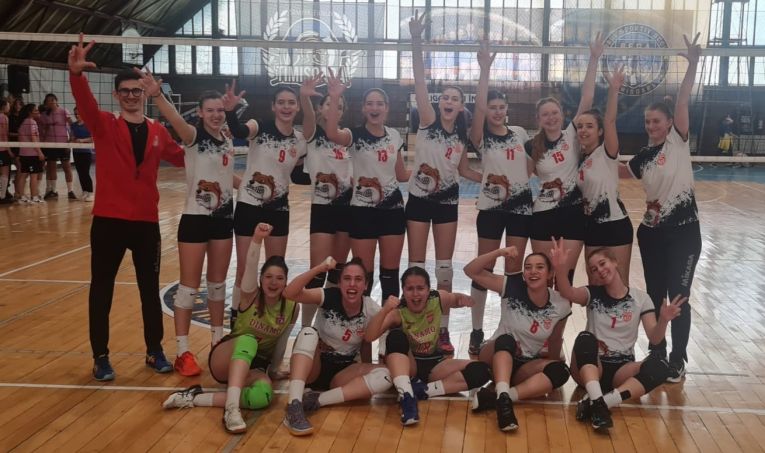 Echipa de cadete Dinamo după victoria cu Bega Timișoara